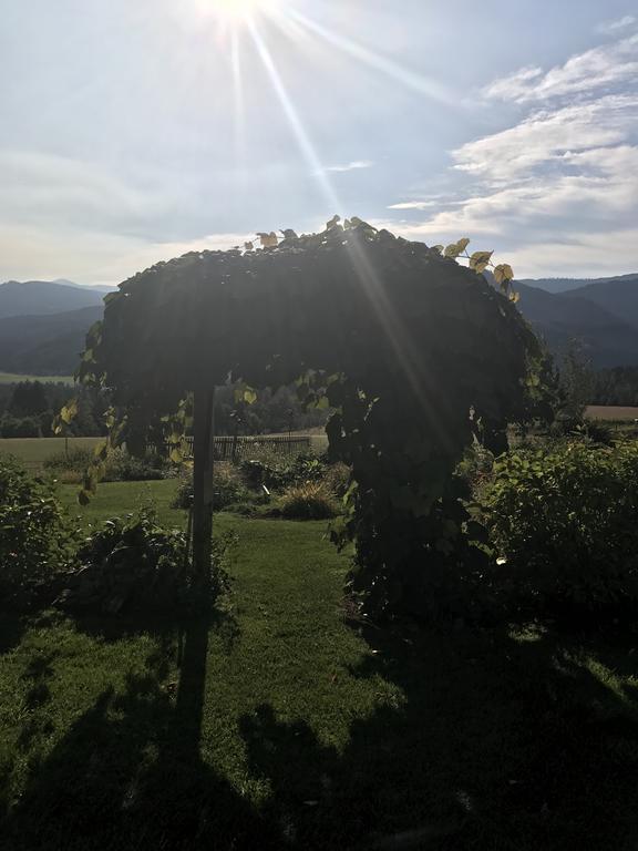 Husum Highlands Bed And Breakfast Exterior photo